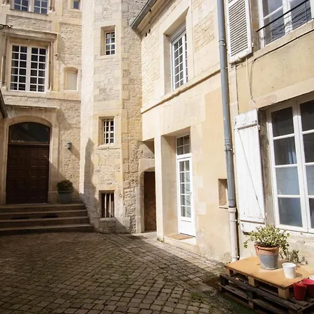 La Du Puits, Centre Historique De *